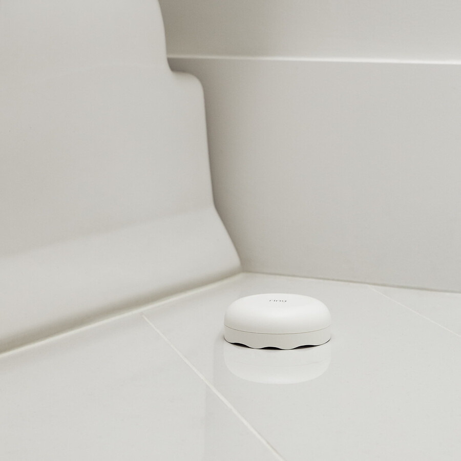 bundel met alarmen voor overstroming vorst rook en koolmonoxide.