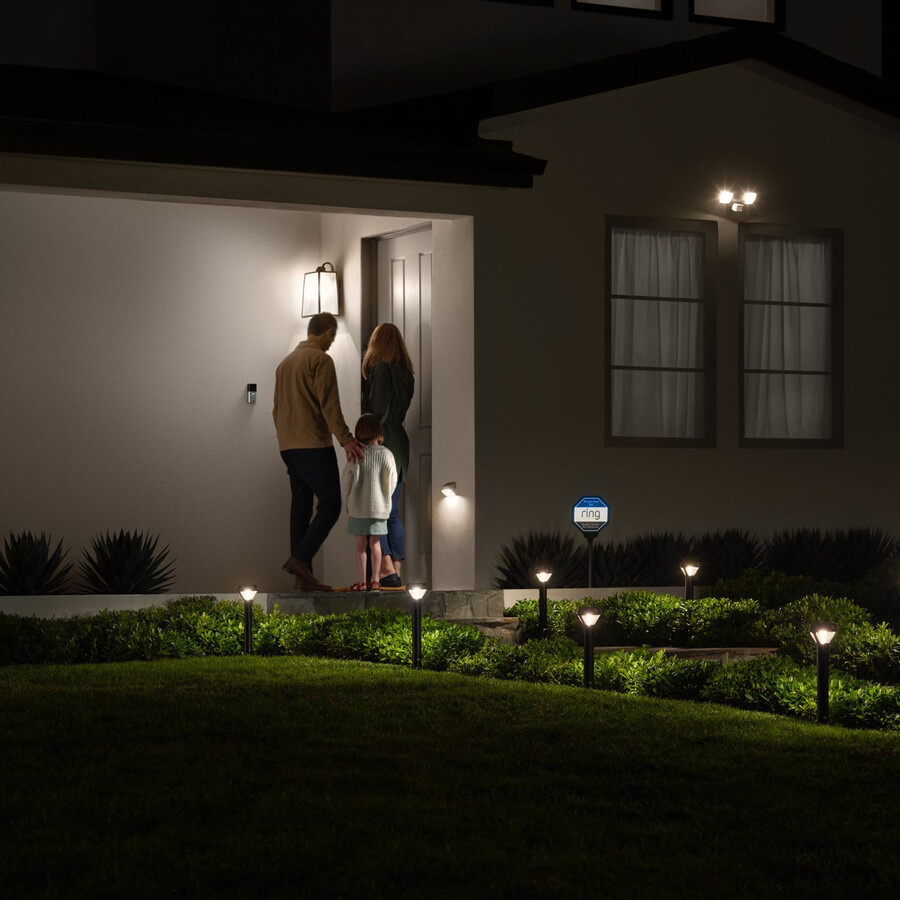 verlicht uw wandelpaden met slimme bewegingsgeactiveerde padverlichting.